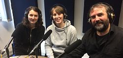 Monika Kupczyk, Emmelie Öden und Bernd Drücke im Studio