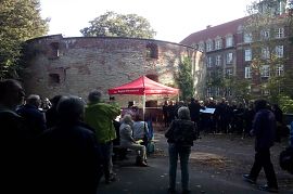 Gedenken vor dem Zwinger zum  80. Jahrestag des Überfalls auf Polen und Beginn des 2. Weltkriegs. (Foto: VVN-BdA Münster)